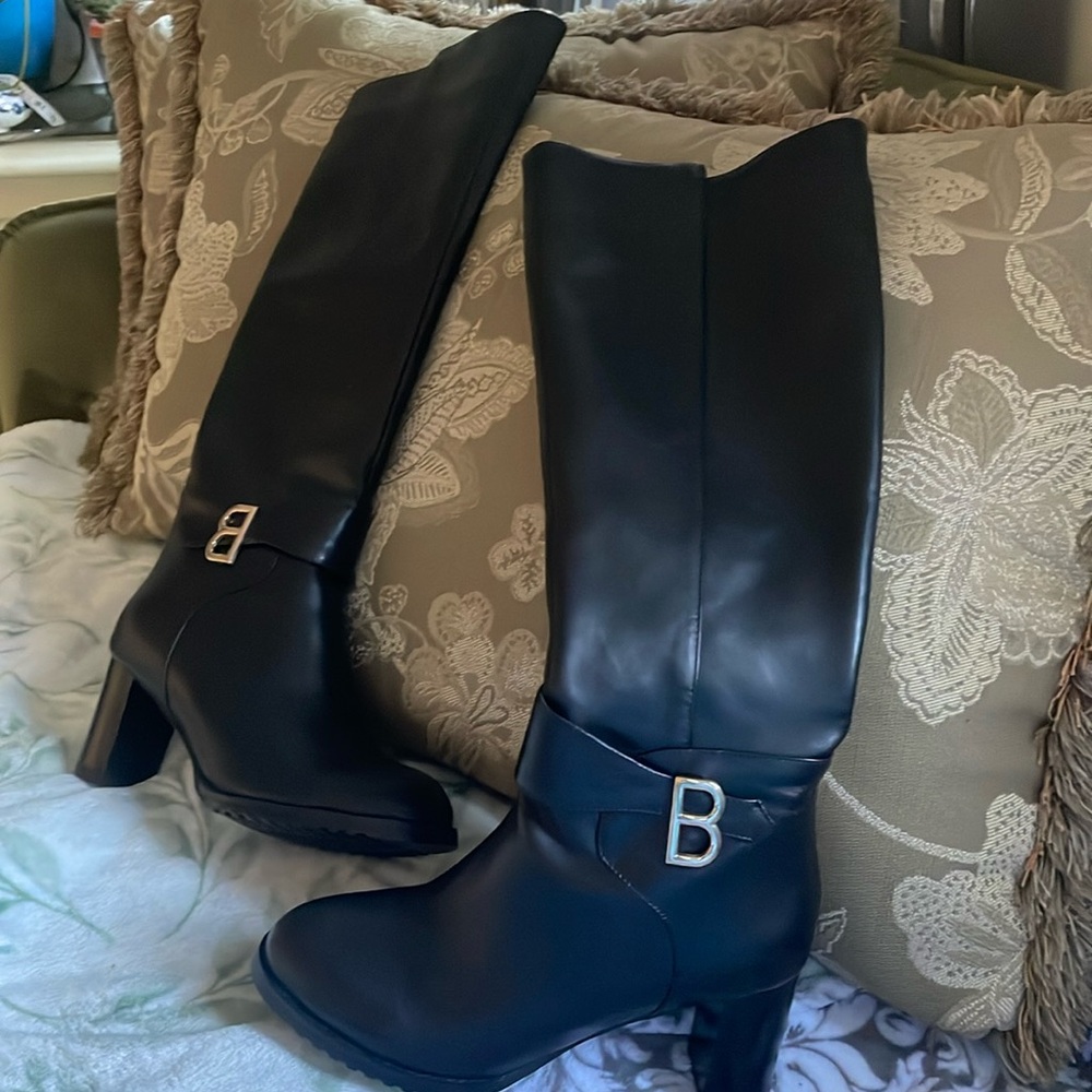 Nine Seven boots new never worn no box